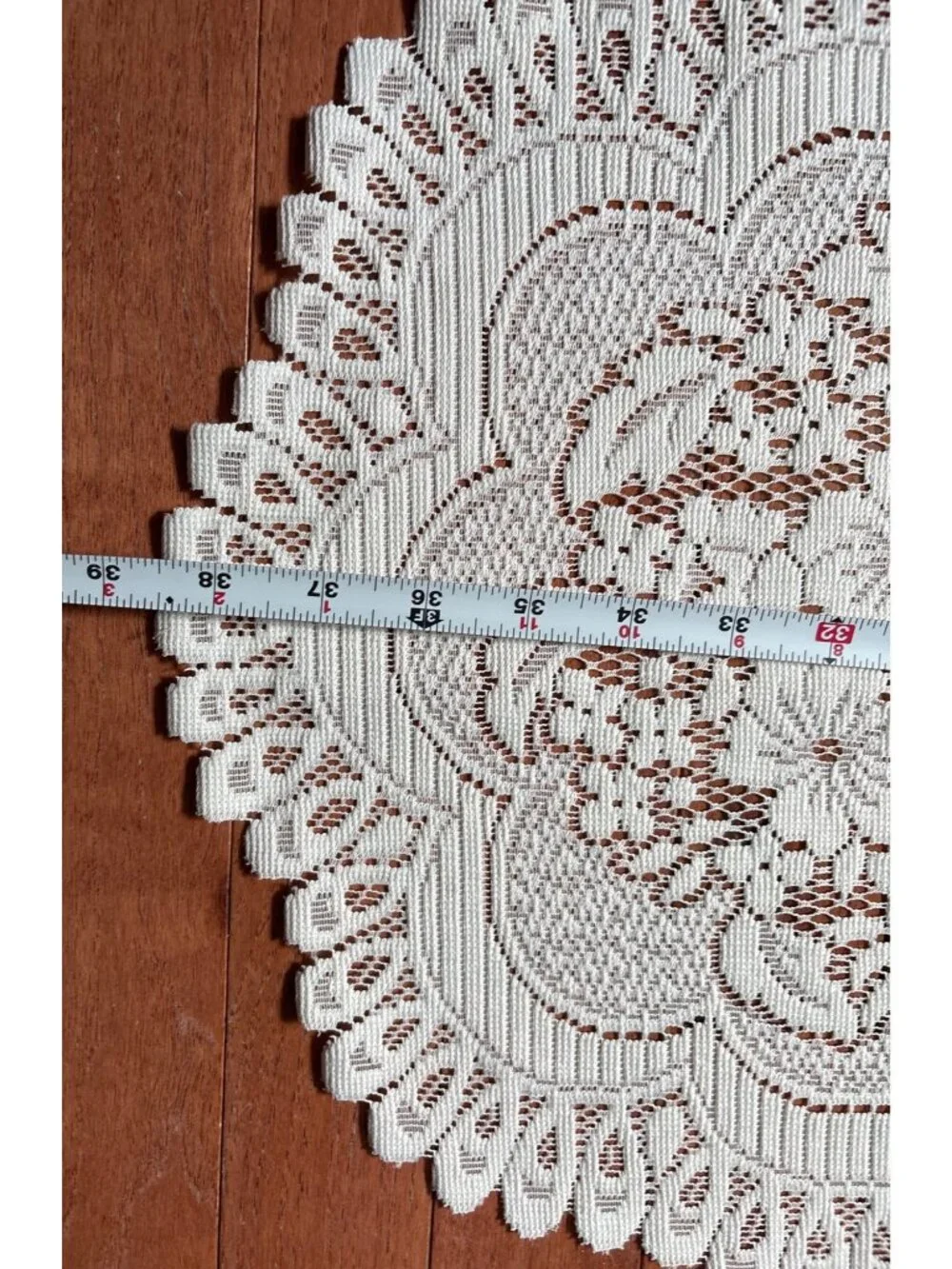 White Floral Lace Table Runner Elegant Rectangular 38”x15” Vintage Scalloped